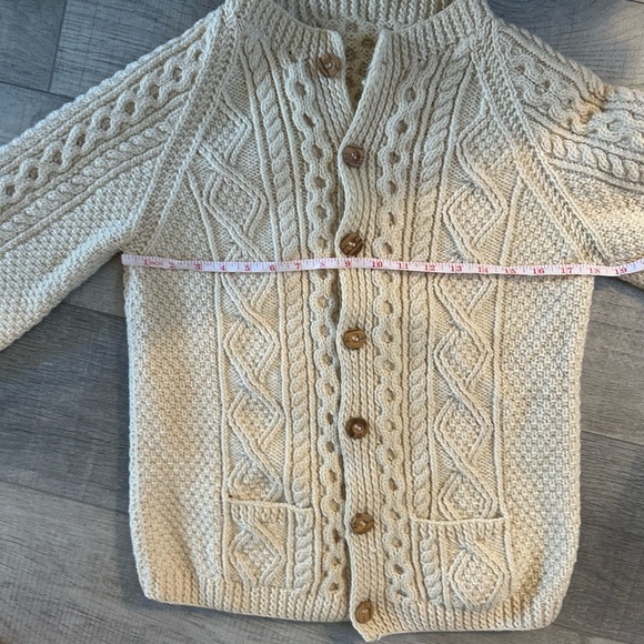 Wool Cream Cable Knit Cardigan with wood buttons - Picture 3 of 7